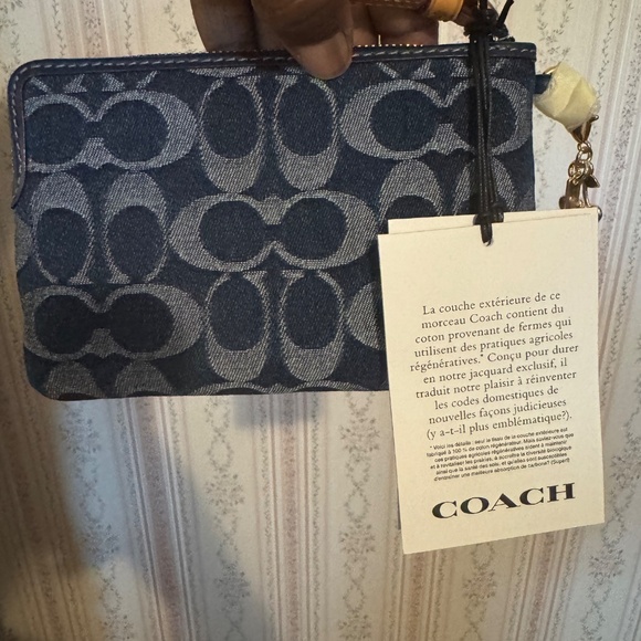 Coach Corner Zip Wristlet In Signature Denim - Picture 4 of 5